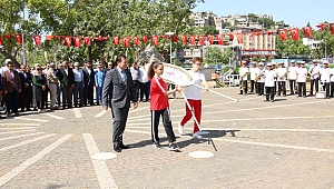 GENÇLİK HAFTASI AÇILIŞI ATATÜRK ANITINA ÇELENK SUNMA TÖRENİ İLE BAŞLADI