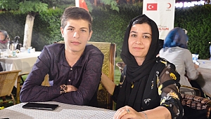 SURİYELİ GENÇ KAHRAMANMARAŞ'TA GÖNÜLLERİ FETHETTİ