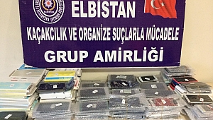ARAÇTAN 80 BİN LİRALIK KAÇAK CEP TELEFONU EKRANI ÇIKTI 