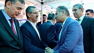 BAŞKAN GÜNGÖR HALK BAYRAMLAŞMASINA KATILDI