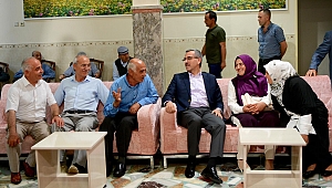 BAŞKAN GÜNGÖR HUZUREVİNDE İFTARA KATILDI
