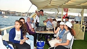 BAŞKAN OKUMUŞ; ÖĞRENCİLERE BOĞAZDA ISTANBUL'U ANLATTI