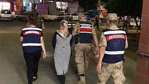 FETÖ’DEN ARANAN KADIN DEDESİNİN EVİNDE YAKALANDI 