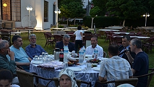 GÖNÜL GÖZLERİYLE İFTAR YAPTILAR..