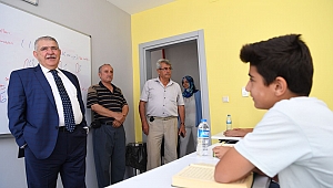 MAHÇİÇEK HİZMET EDİYOR, ONİKİŞUBAT’TA YAŞAM GÜZELLEŞİYOR