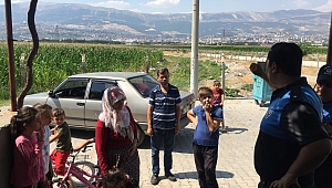 POLİSİ GÖRÜNCE ÇOCUKLARI BOĞULDU SANIP FERYAT ETTİLER 