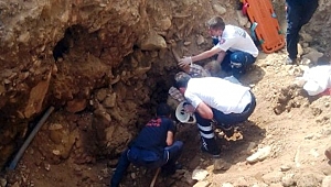 AÇTIRDIĞI SU KUYUSUNDA HAYATINI KAYBETTİ 