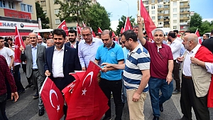 DULKADİROĞLU’NDAN 15 TEMMUZ’DA 15 BİN TÜRK BAYRAĞI