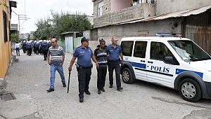 KAHRAMANMARAŞ'TA İKİ AİLE ARASINDA KAVGA: 2'Sİ POLİS 3 YARALI