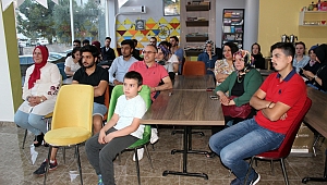 KİTAP YAPRAĞI EĞİTİM GELİŞİM VE FARKINDALIK DERNEĞİ GÖKYÜZÜNE RESİM ÇİZDİ