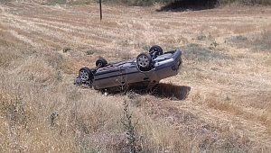 OTOMOBİL TAKLA ATTI: 1 YARALI 