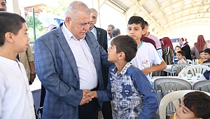 PİRİ REİS MAHALLESİ’NDE BAŞKAN MAHÇİÇEK’LE KUCAKLAŞMA