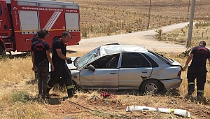 BANKA ARACINA ÇARPAN OTOMOBİL TAKLA ATTI: 6 YARALI 