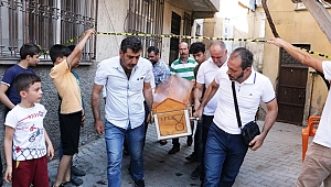 GİDER BORUSUNU TAMİR EDERKEN DÜŞÜP ÖLDÜ 