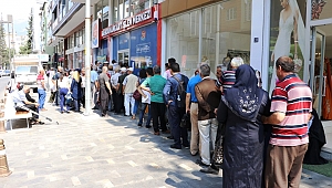 KAHRAMANMARAŞ’TA '65 YAŞ' KUYRUĞU!