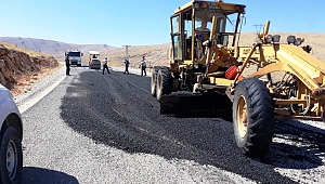 KAHRAMANMARAŞ'TA YOLLARIN BAKIMI YAPILIYOR!