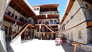 DULKADİROĞLU KONAĞINDA KURSLAR DEVAM EDECEK!