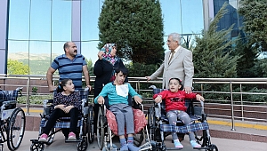 KSÜ’DE TOPLANAN MAVİ KAPAKLAR ENGELLİLERE UMUT OLDU