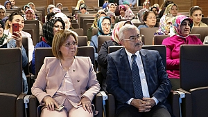 AKEDAŞ KADINLARA ELEKTRİK TASARRUFUNU ANLATTI