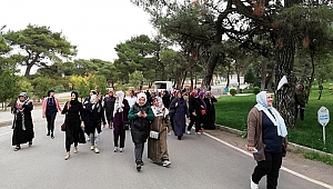 SAĞLIK İÇİN YÜRÜYORLAR