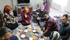 Şehidin Dede Ve Ninesine Kahvaltı Sürprizi