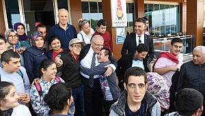 Başkan Mahçiçek, Engelli Bireylerin Haklarına Sahip Çıkmalıyız