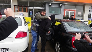 Kuyumcu Hırsızı Polisin Dikkati Sayesinde Yakalandı