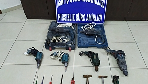 Otomobillerden Malzeme Çalan 3 Kişi Yakalandı