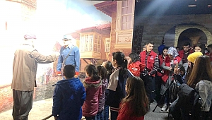 Gönüllü Gençler Yetimleri Sevindirdi