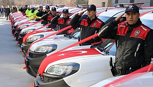 İş Adamlarından Emniyete Araç Desteği