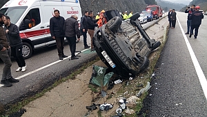 Otomobil Kaygan Yolda Takla Attı: 1 Ölü, 3 Yaralı