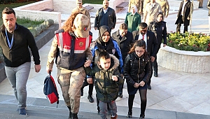 Polis Ve Jandarmadan Şehit Çocuklarına Jest