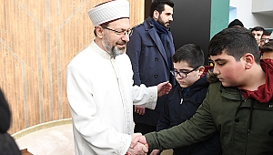 Başkan Erbaş, Sabah Namazında Gençlerle Buluştu
