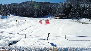 Drone İle Türk Bayrağını Gökyüzünde Dalgalandırdı