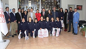 İl Müdürü Kabakcı Elazığlı Basketbol Takımını Misafir Etti