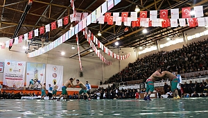 Kahramanmaraş’ta Kısa Şalvar Dünya Güreşi Şampiyonası başladı