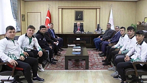 Özel Necip Fazı Anadolu Öğrencileri Türkiye Şampiyonası İçin Vizesini Aldı