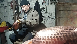 60 Yıldır Bakırcılık Mesleğiyle Uğraşıyor