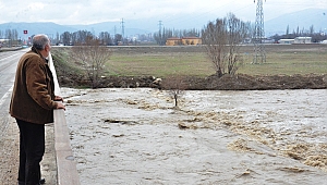 Karlar Eridi, Çaylar Coştu
