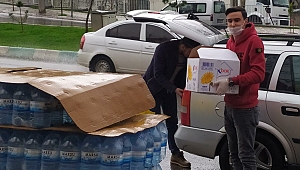 Gönüllülerden İhtiyaç Sahiplerine Gıda Yardımı