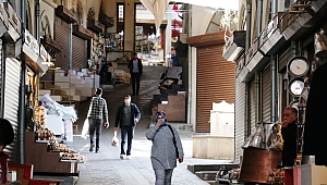 Kapalı Çarşıda Sessizlik Hakim