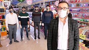 Kırtasiyeciden Sağlık Çalışanlarına Siperli Maske