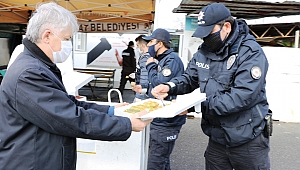 Mado’dan Polislere Tatlı İkramı
