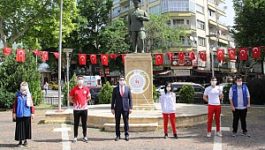 19 Mayıs'a 12 Kişilik Tören