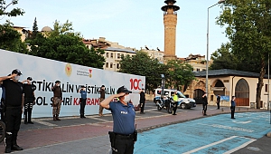Kahramanmaraş Polisi Saat 19.19’da İstiklal Marşı'nı Okudu