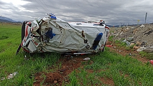 Kahramanmaraş'ta 112 Sağlık Ekibi Kaza Yaptı: 3 Yaralı