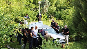 Otomobil Çocuk Parkına Uçtu