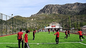 Türkoğlu İlçesinde Halı Sahalara Korona Önlemi
