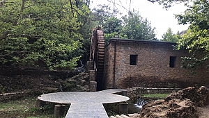 Doğa Harikası 'Su Değirmeni' Ziyaretçi Akınına Uğruyor