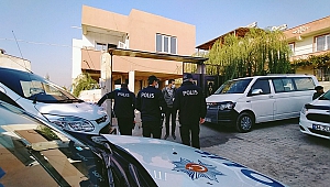 Kıskandığı Eşini Vurdu
